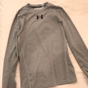 Boys grey under armour shirt